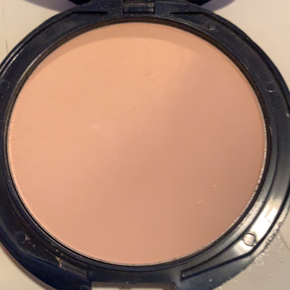 NEW VINTAGE ESTEE LAUDER HONEY GLOW COMPACT PRESSED POWDER NEW NO BOX OR PUFF - Picture 5 of 7